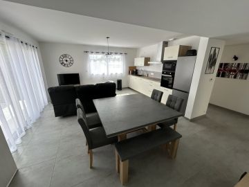 🏠 REALISATION - LOCATIF

▶️ Livraison d'un agréable plain-pied optimisé sur la commune du RELECQ-KERHUON

✅ Plain-pied avec pièce de vie de 30 m², 3...